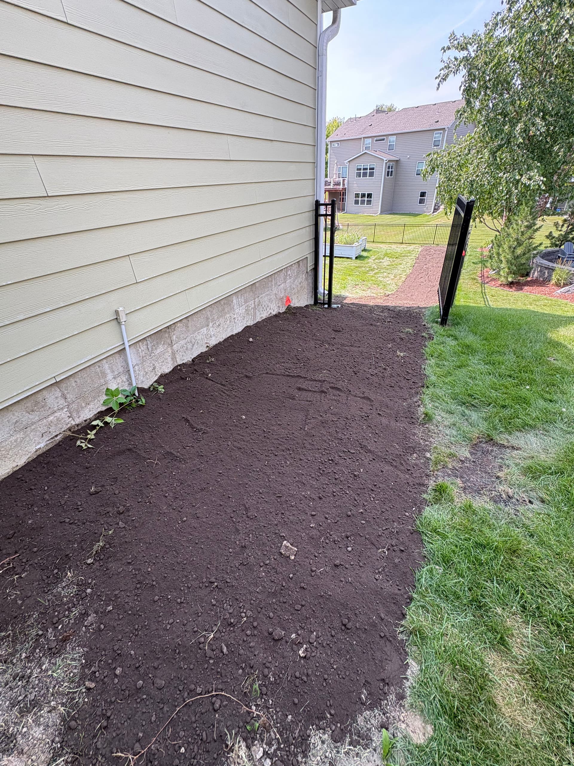 Gallery photos for Topsoil and Erosion Matting to Stop Washout Before It Starts: Image #1